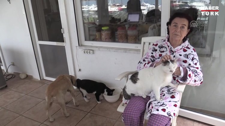 Fatma Girik: Sağlığıma kavuşsam 'hanım ağa' rolünde oynayabilirim