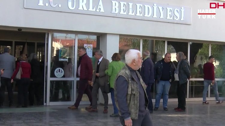 2 ilde 4 belediye başkanı görevden alındı