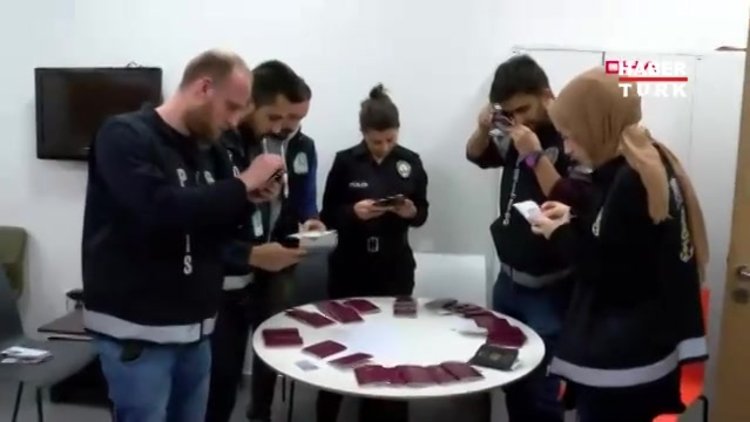 İstanbul Havalimanı'nda sahte evrakla Fransa'ya gitmek isteyen 34 kişi yakalandı