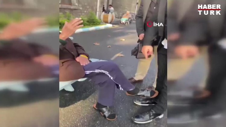 Ayakları üşüyen amcaya ayakkabılarını verdi