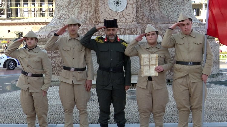 Sarıkamış şehitleri için Taksim'de nöbet tuttular