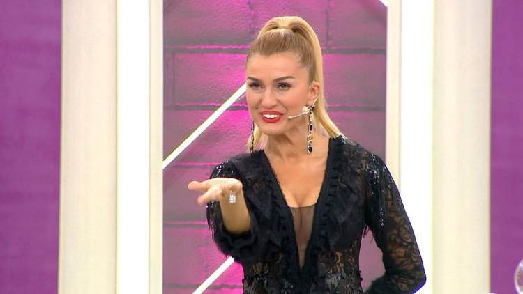 Kuaförüm Sensin'de Tuğba Özay sürprizi!