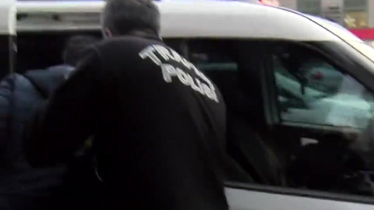 Avcılar'da silahlı soygun girişimi