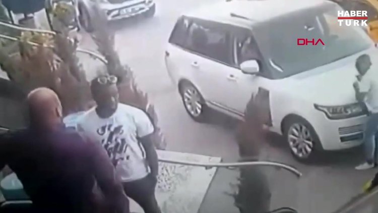 Beylikdüzü'nde ki eğlence mekanında yabancı gruba feci dayak