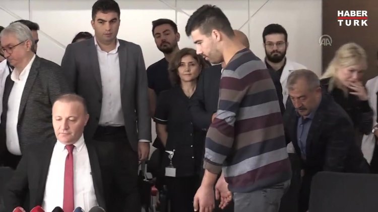 Akdeniz Üniversitesinin dördüncü çift kol nakilli hastası basınla buluştu