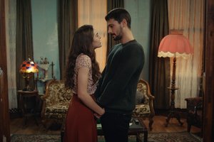 Ada ile Yusuf'un ilk öpüşmesi!