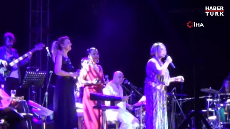 Sezen Aksu sahiplendiği sıpaya yalısının kapılarını açtı