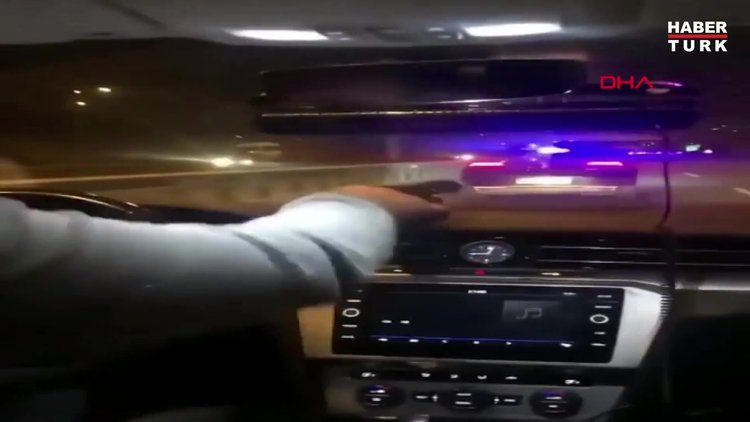 TEM Otoyolu'nda çakarlı silahlı magandalar kamerada!