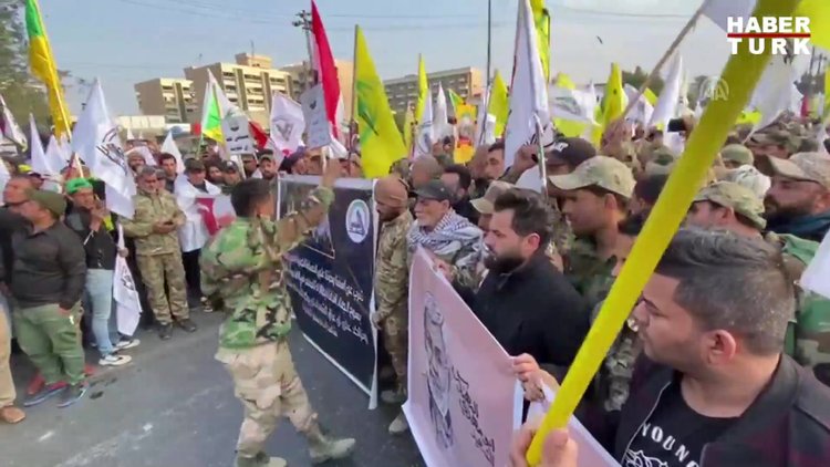 Irak Başbakanı Abdülmehdi, Süleymani ve el-Mühendis'in cenaze törenine katıldı