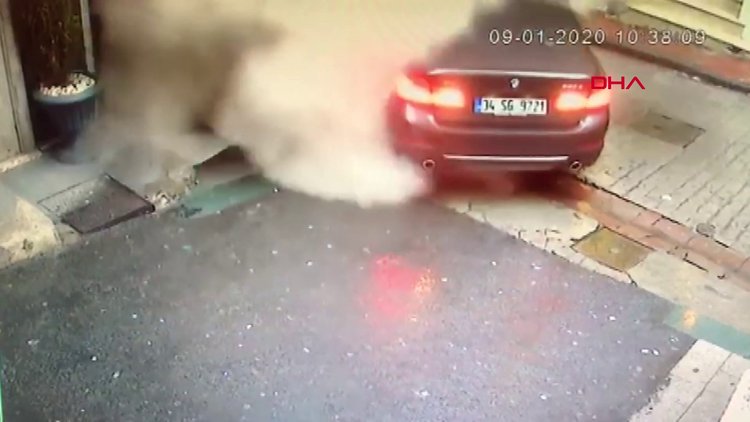 İstanbul-Beyoğlu'nda binanın çökme anına ilişkin yeni görüntüler