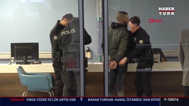 Gezi Parkı'nda polise bıçaklı saldırı