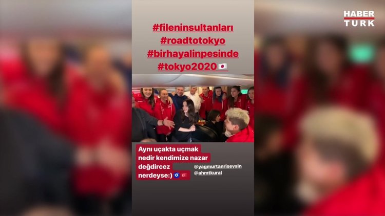 Ahmet Kural ve Murat Cemcir, Filenin Sultanları'yla aynı uçakta