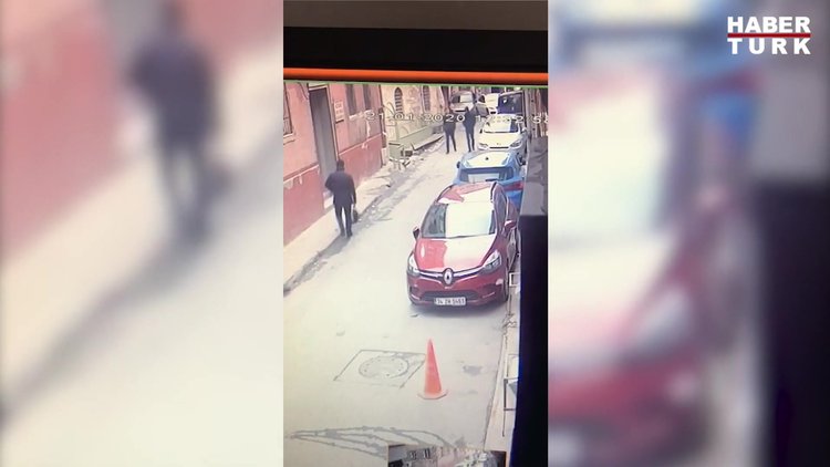 Freni boşalan kamyon araçlara çarparak durdu