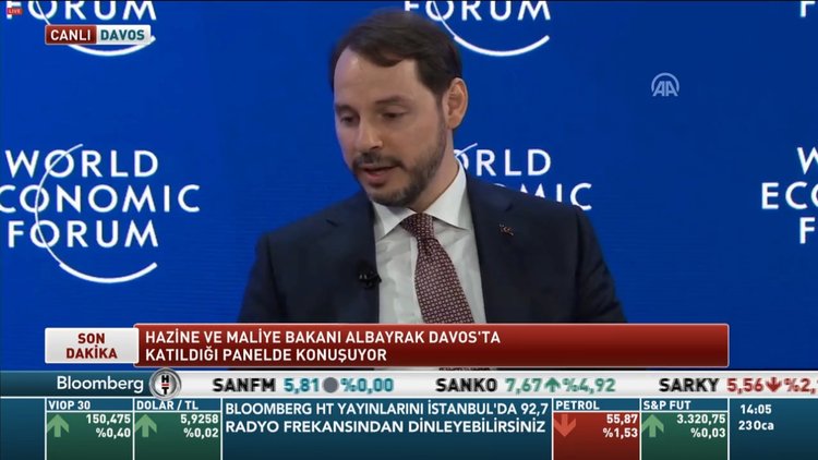 Hazine ve maliye bakanı Albayrak Davos'ta katıldığı panelde konuşuyor