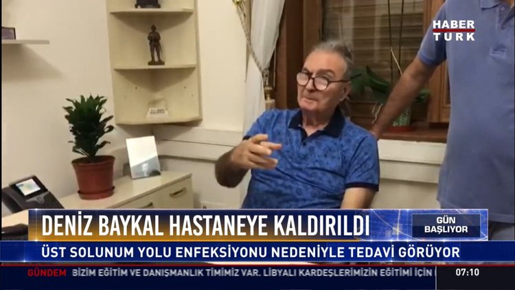 Deniz Baykal rahatsızlandı
