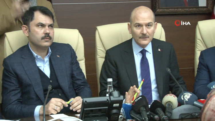 Bakanlar depreme canlı yayında yakalandı