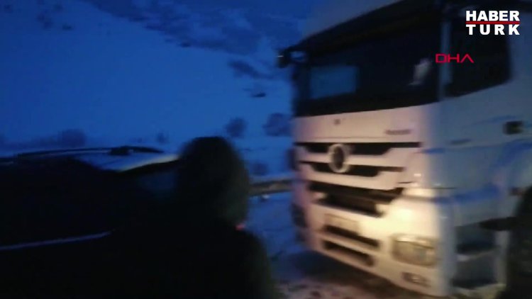 Doğu'da kar esareti 2 bin 25 köy yolu kapandı