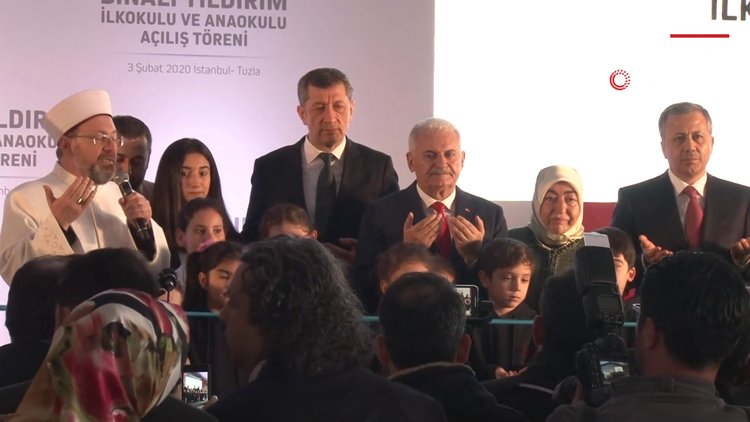 Binali Yıldırım ve eşi Semiha Yıldırım okul açılışında gözyaşlarını tutamadı
