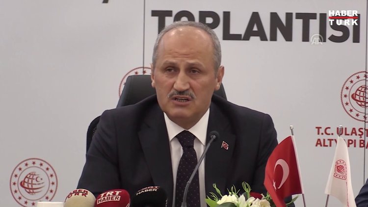 Bakan Turhan: Kanal İstanbul'da ihale aşamasına geldik