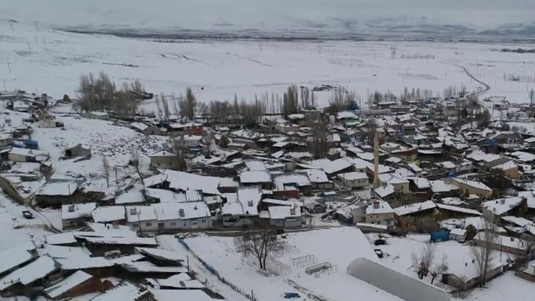 Eksi 30'da bile donmayan göl: Balıklıgöl