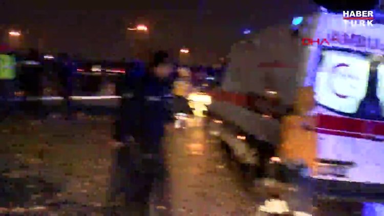 Özel harekat polisleri uçak kazasına giderken kaza yaptı