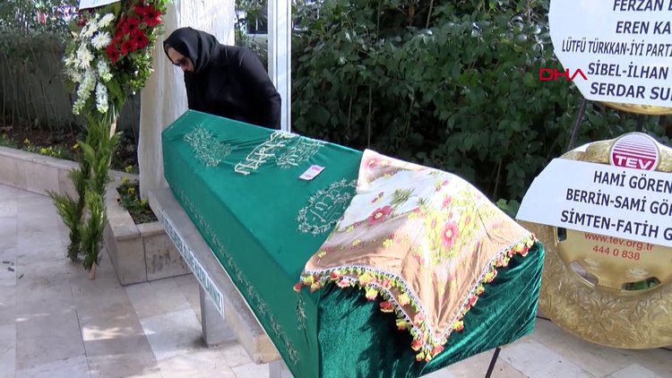 Önce uçak saatini sonra koltuğunu değiştirdi