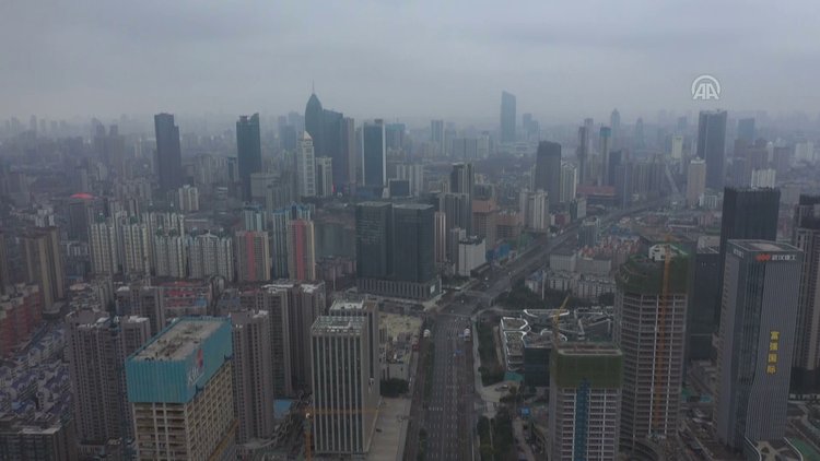 Koronavirüsün ilk olarak tespit edildiği Vuhan kenti havadan görüntülendi