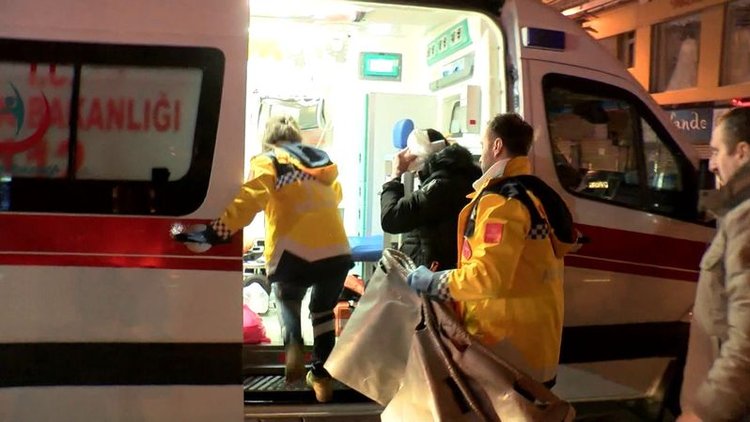 Korkunç olay! Yemek yerken başından vuruldu