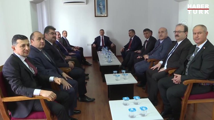 Cumhurbaşkanı Yardımcısı Fuat Oktay, kapalı Maraş'ı ziyaret etti