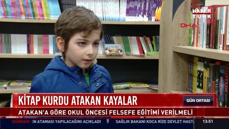 Kitap kurdu Atakan Kayalar