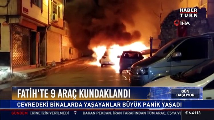 Fatih'te 9 araç kundaklandı