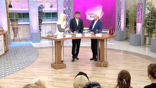 Araştırmacı Yazar Mehmet elimizdeki çizgiler ne anlama geliyor, isim kader midir, yüz şekliniz ne anlama geliyor sorularını yanıtladı. ...