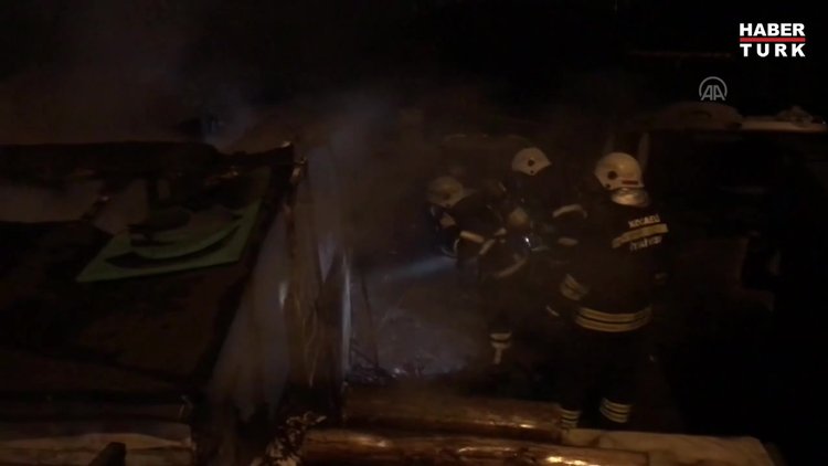 Kocaeli'de 4 balıkçı barınağı küle döndü