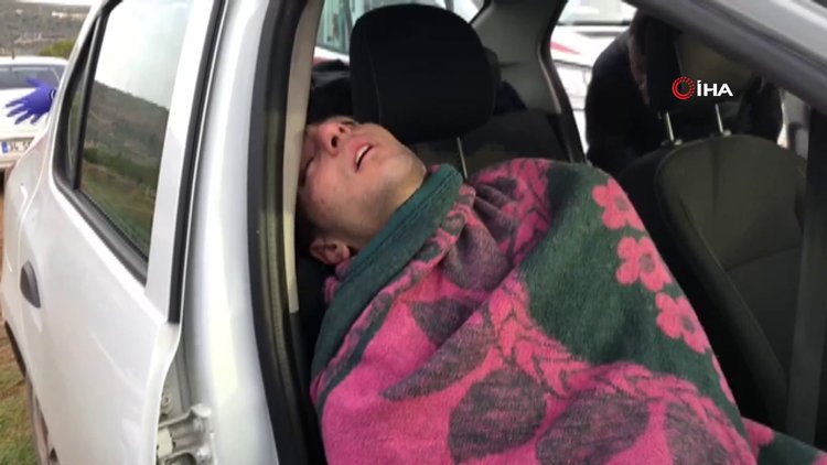 Röportaj verdikten sonra fenalaştı... Yüzerek karaya çıktıktan sonra hipotermi geçiren mülteciye ilk müdahaleyi İHA muhabirleri yaptı