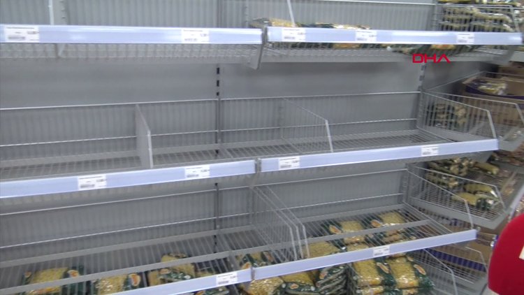 Almanya'da koronavirüs paniği: Market rafları hızla boşalıyor
