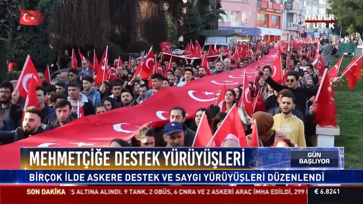 Mehmetçiğe destek yürüyüşleri