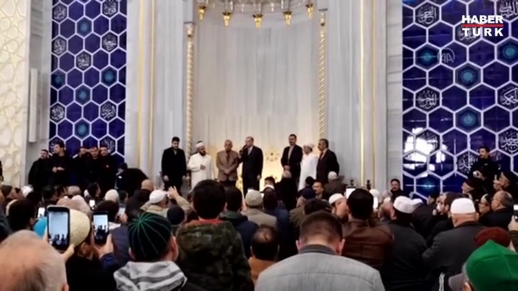 Cumhurbaşkanı Erdoğan'dan koronavirüs uyarısı! "Tokalaşmayalım, erteleyelim"