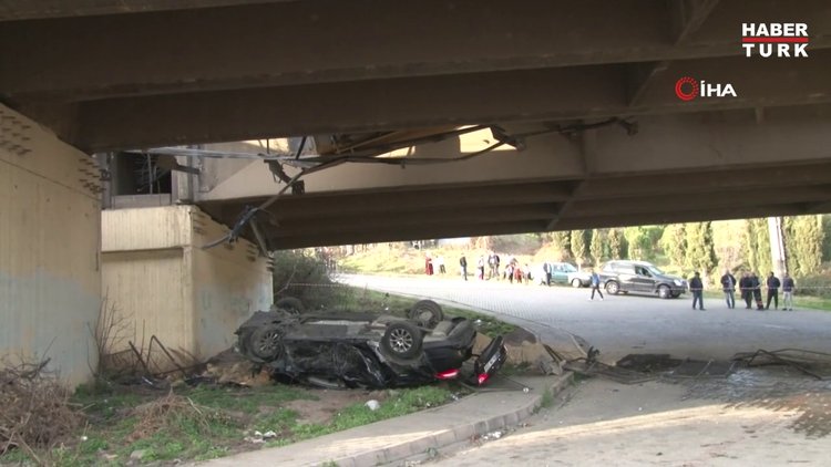 TEM'de 5 aracın karıştığı kazada otomobil viyadükten aşağı uçtu: 7 yaralı