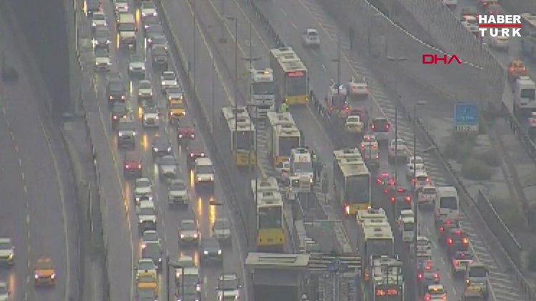 Haliç'te metrobüs kazası