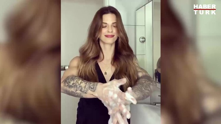 Burak Gacemer-Larissa Gacemer çiftinden esprili koronavirüs uyarısı