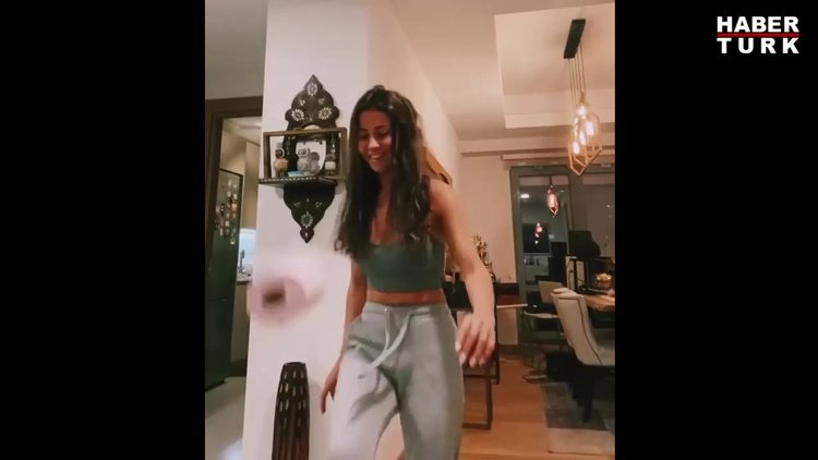 Derya Uluğ, tuvalet kağıdını top gibi sektirdi