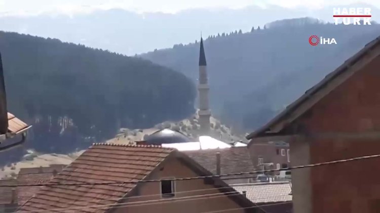 Sırbistan'da ezan okuyan müezzin gözyaşlarına hakim olamadı