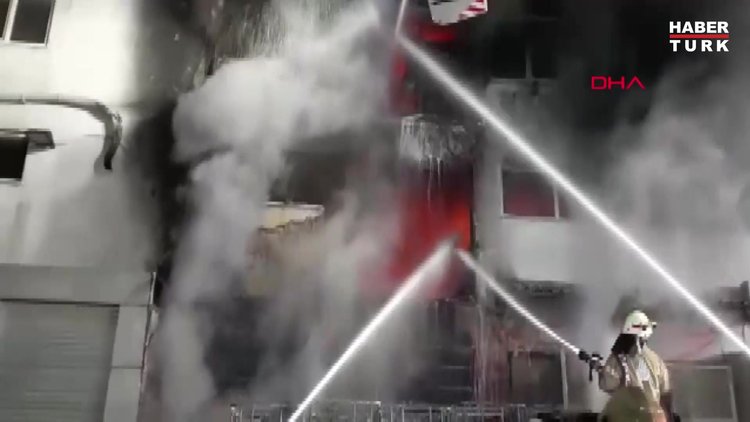 Esenyurt'ta korkutan fabrika yangını