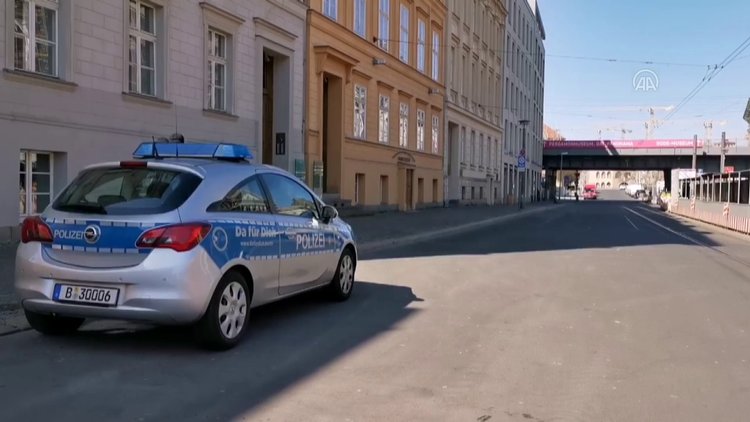 Almanya Başbakanı Merkel'in karantina günleri başladı