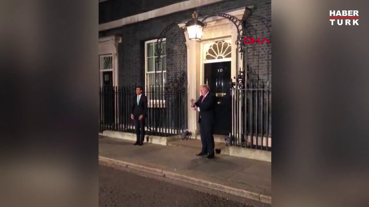 İngiltere Kraliyet Ailesi'nden sağlık çalışanlarına moral alkışı