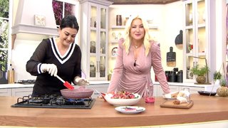 Spor Hocası Uğur Çetin bel ve kol kaslarını güçlendirecek pratik hareketler gösterdi.