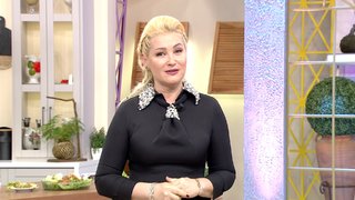 Pilates Eğitmeni Esin Abaday, temel pilates hareketlerini gösterdi.