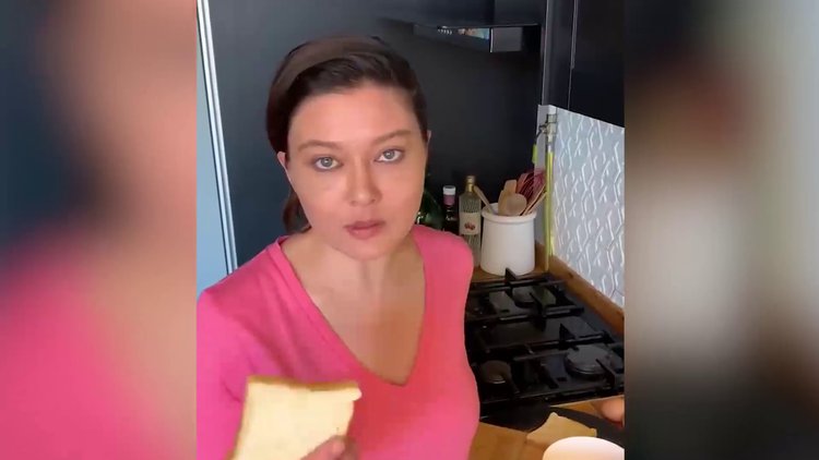 Nurgül Yeşilçay, Duygu Özaslan'ı ti'ye aldı
