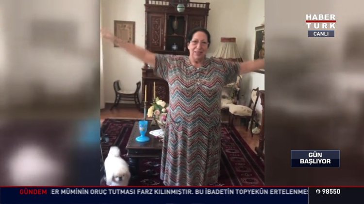 Melek Baykal'dan evde kal mesajı