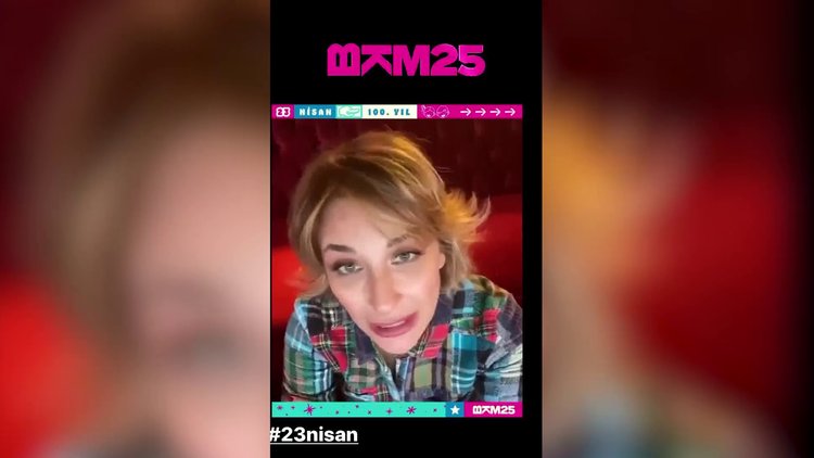 Ünlülerden 23 Nisan paylaşımları